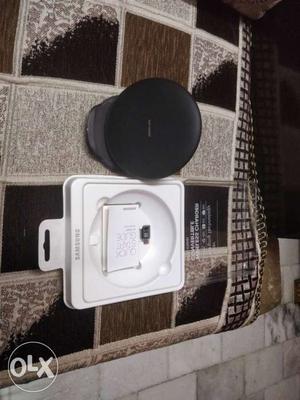 Brand new wireless charger convertible (Samsung)