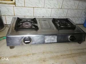 Gas stove in good working condition 5 years old