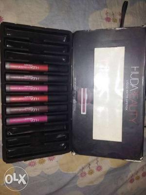 Huda beauty matte Lipstick at 250 each..mn matte
