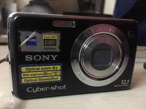 Urgent sale for sony cyber shot cam
