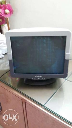 White And Gray HCL CRT Computer Monitor