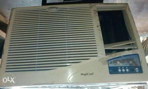 White MagiCool Window-type Air Conditioner