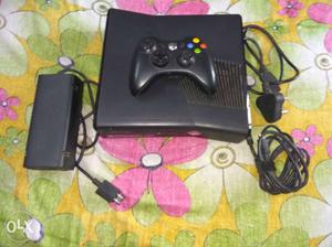 XBOX 360 with 250gb, accessories and box, bill in place