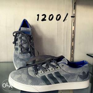 Adidas orignals sneakers size 7 grey colour