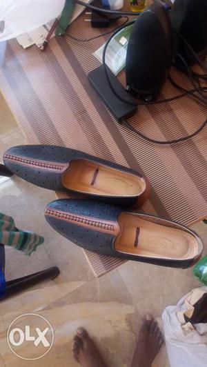 Brand new shoes size 10 never used becoz of large