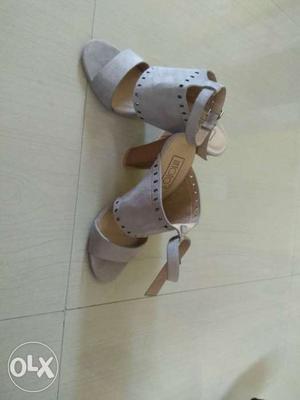 Size 36, 3times use only. Brand INTOTO. Price