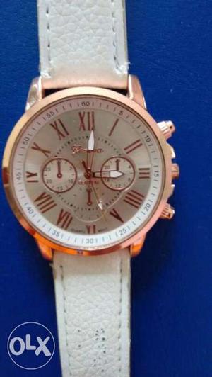 Women watch,very new and good condition