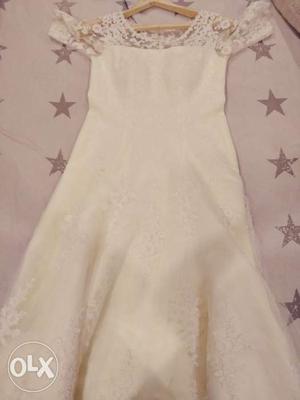 Cream Wedding gown with accessories