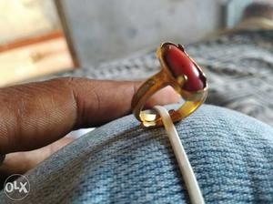 Gold-colored Cabochon Ring