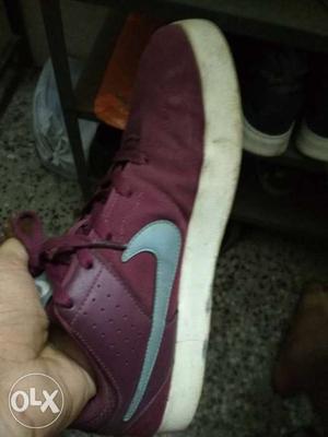 Nike sneakers size - 10 only 5 months old very