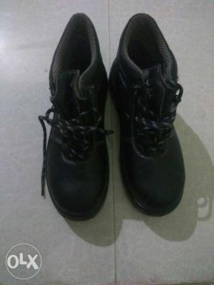 Oilfield shoes new box pack immediatly sell