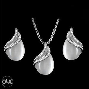 Silver crystal opal drop jewellery set