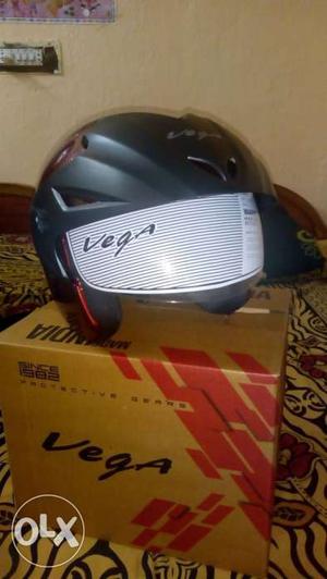 Black And White Vega Open-face Helmet With Box