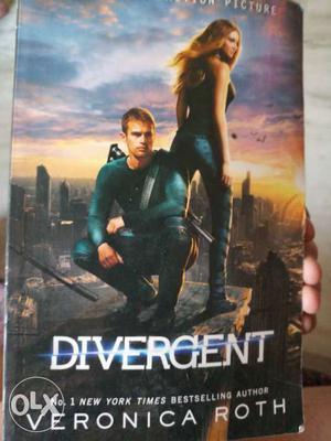 Divergent By Veronica Roth Book
