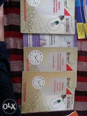 Four Physics Learning Books