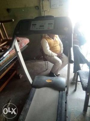 Gray Automatic Treadmill