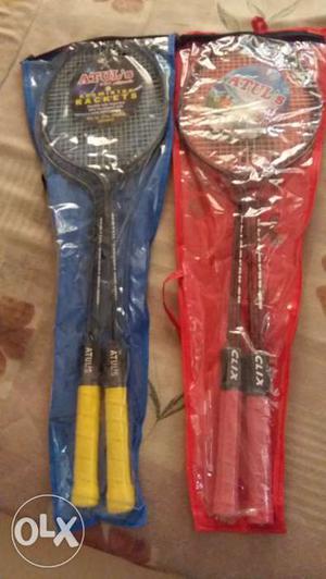It is a set of 2 pair of racket in which it