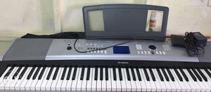 Yahama 6 octave keyboard