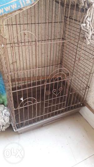 Bird cage metal in good condition