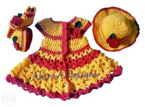 Crochet baby set for age 6-9 months. color and
