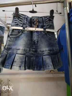 Girls fancy skirts 3/4and jeans for rs350.fix