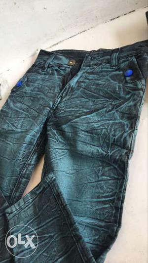 Kids jeans all size available with colours