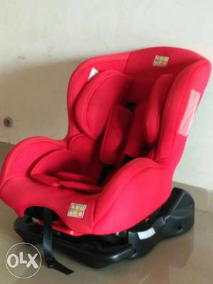 Like New mee mee car seat semi reclinable
