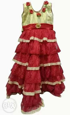 RED FRILL FROCK AGE 5-6years,new piece