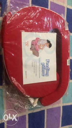 Red Feeding Pillow Pack