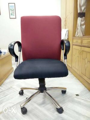 Rotating office chair 1 year good condition