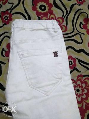 Size 30, stylish brand new, one time used white rough