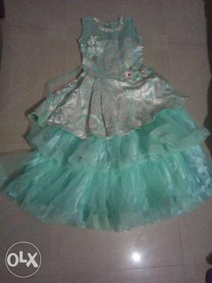 Toddler's Mint-green And Beige Sleeveless Dress