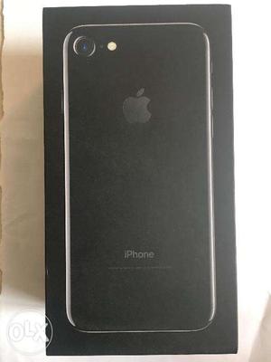 Apple iphone 7 32gb under warranty