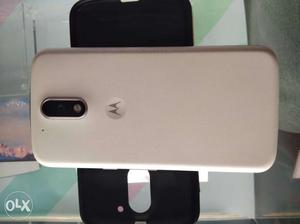 I want to sell moto G4 plus in gud condtion with