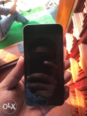 IPhone 6s 64GB 1 year old bought it from New