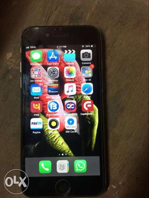 Iphone 6 32 gb 8 month old with box charger and Bill