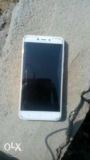 Mi 4 3gb ram 2 and half month old with finger