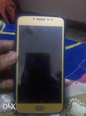 Only 2 days old, buy date 21 sep , moto e4