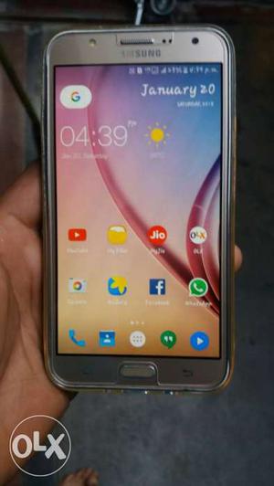 Samsung j7 good condition phone Only charger and