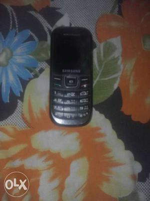 Samsung mobile black in colour