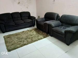 3+2 sofa 3yrs old. very good condition