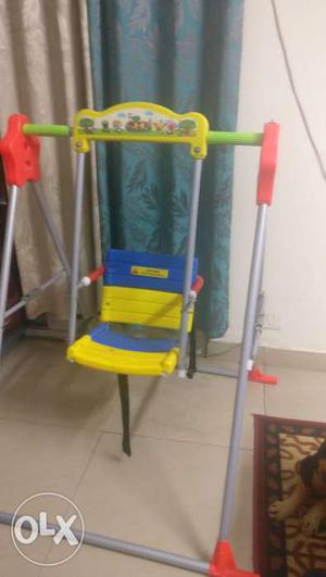 Almost new kids swing, excellent condition
