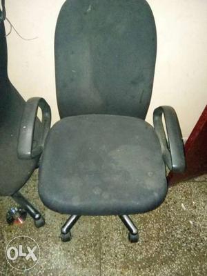 Black revolving chair 7 month old