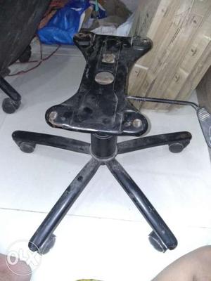 Office luxury chair metal stand good condition