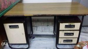 Office table at very cheap price. strong. high Gauge