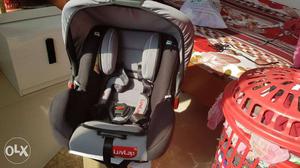Sparingly used lap baby car seat. 1 year old in mint