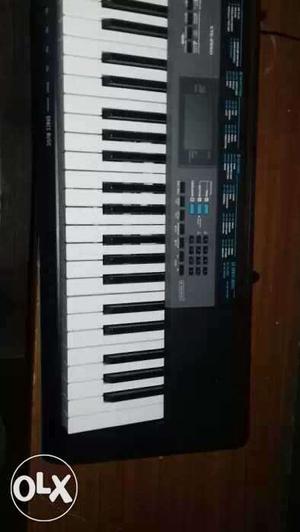 Black Electric Keyboard Piano
