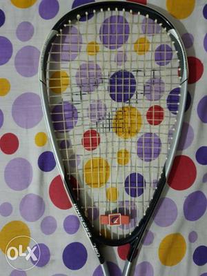 Kuaike Squash Racket with Black Dunlop Progress Ball