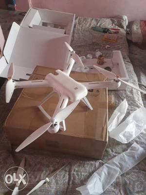 Selling mi drone 4k