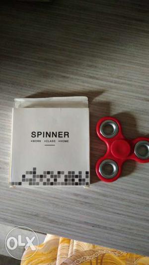Spinner blue n red colour (195 pre pice 10 pices available)